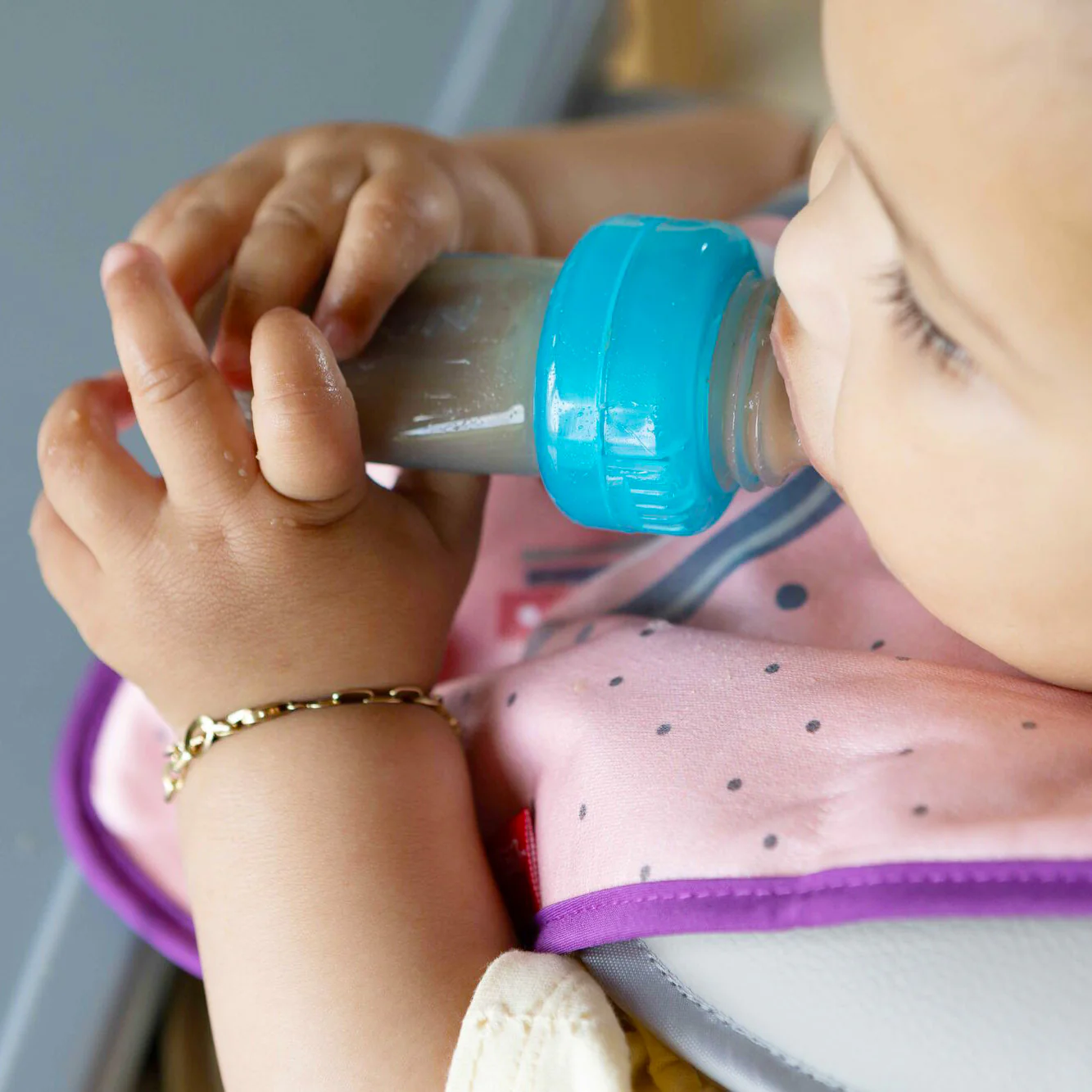 EZ Squee-Z Weaning Feeder - Image 3