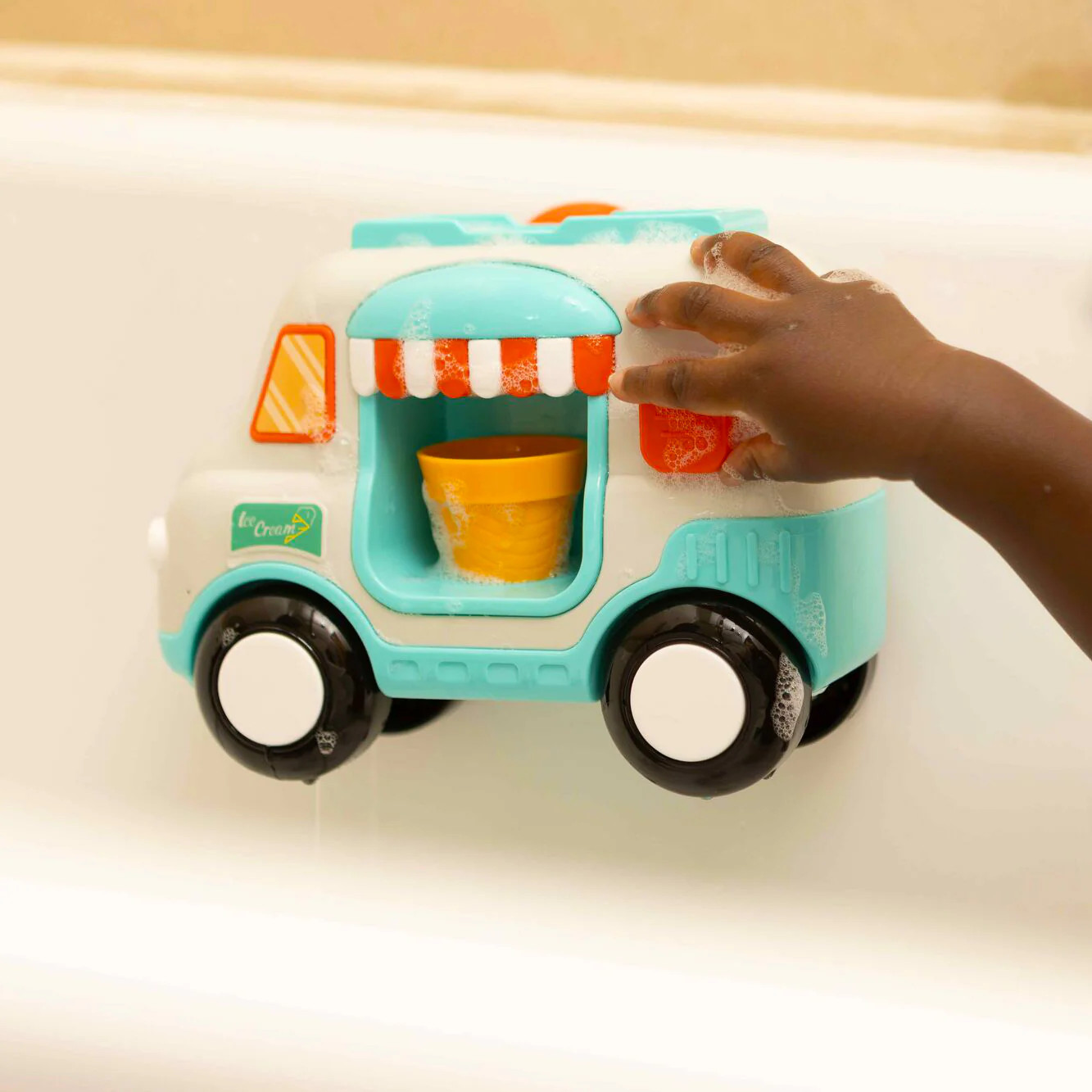 Ice Cream Machine Bubble Bath Toy - Image 2