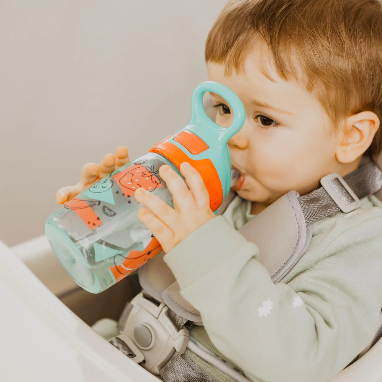 Incredible Gulp Water Bottles Strawberries 4 Pack - Image 3