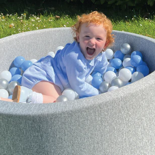 Baby Ball Pit, with 200 blue & white balls - Image 2