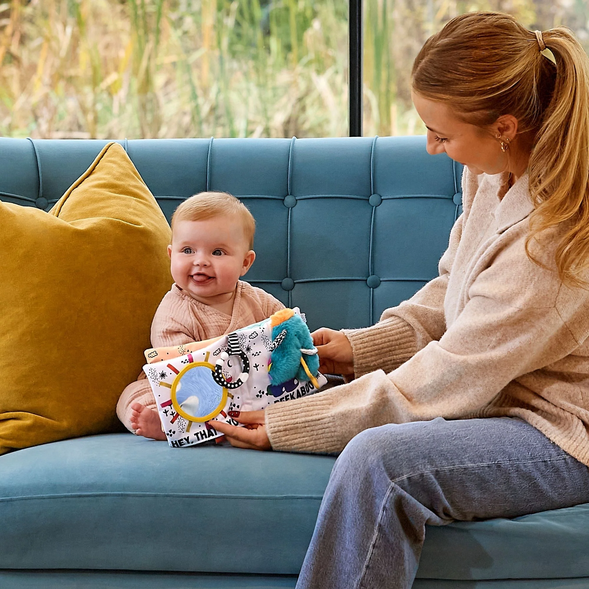 Things with Wings Peek a Boo Book - Image 6