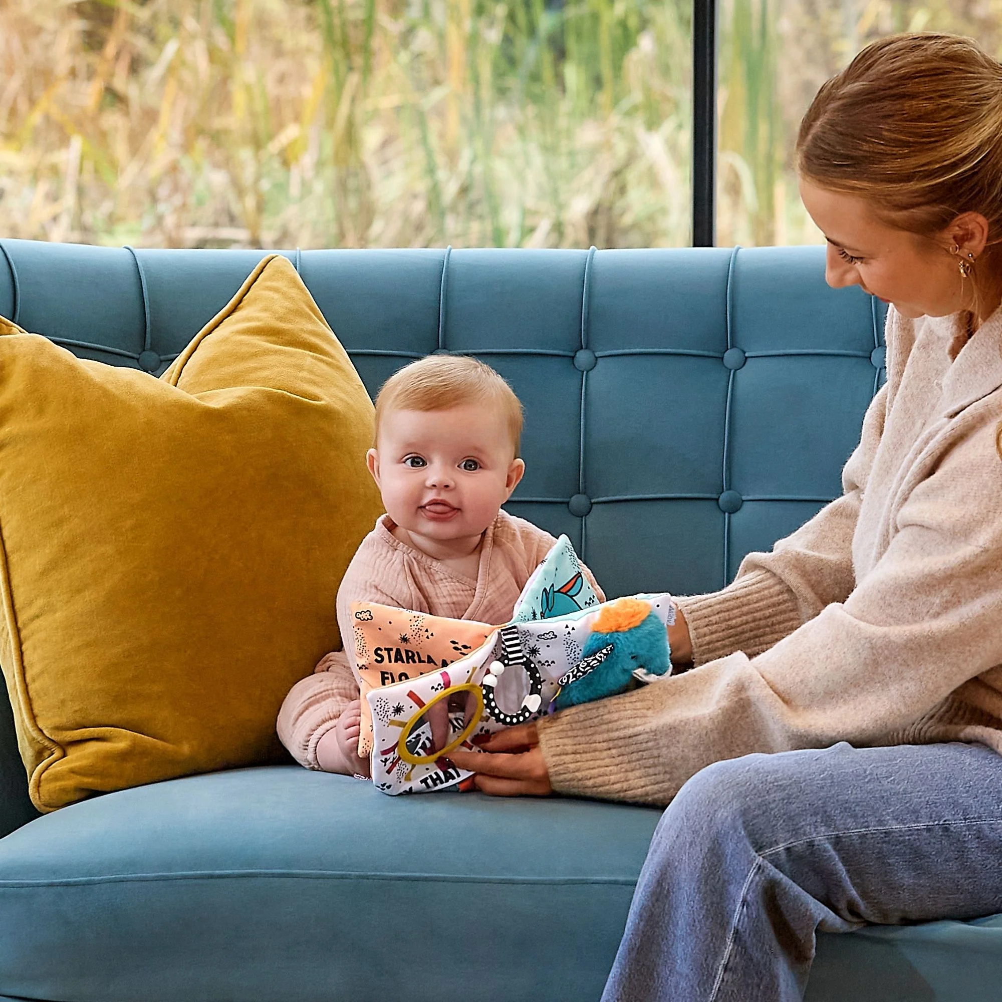 Things with Wings Peek a Boo Book - Image 8